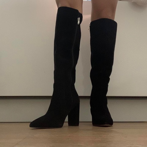 Women’s black knee high suede boots. Size 7 1/2 - Picture 2 of 5